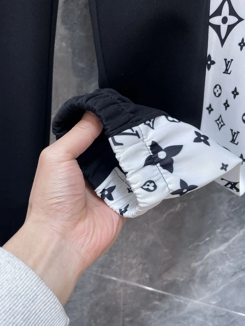 Louis Vuitton Long Pants Effortless 133009