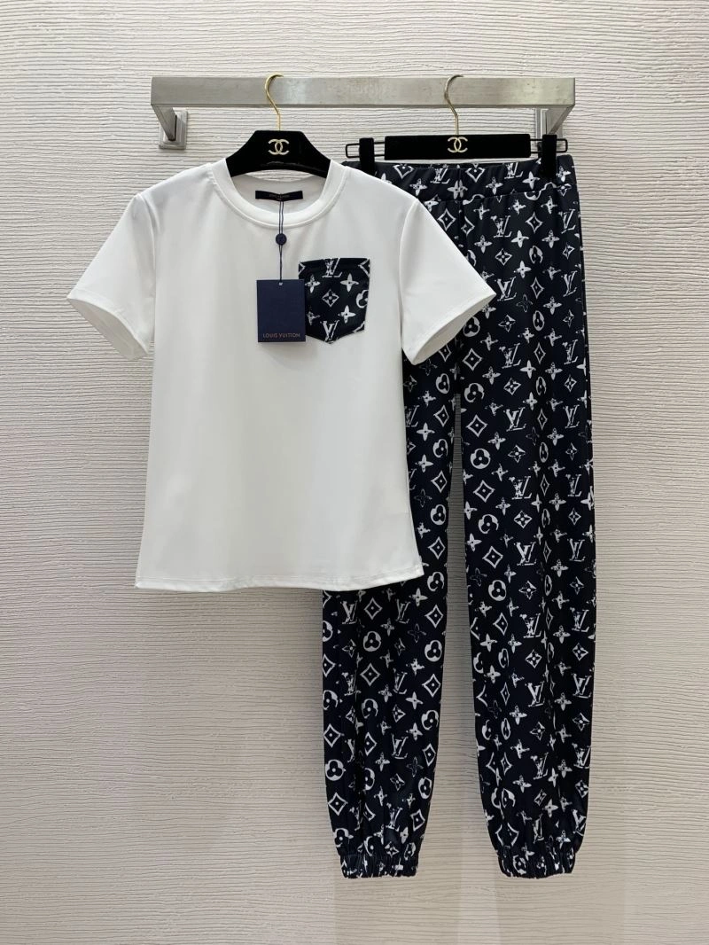 Louis Vuitton Long Suits Breathable 138826