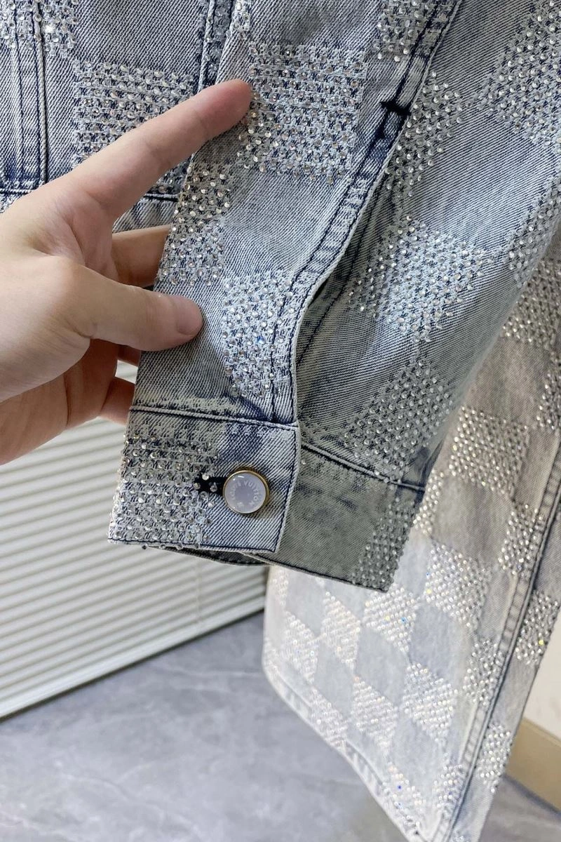 Modern Louis Vuitton Long Suits 139109