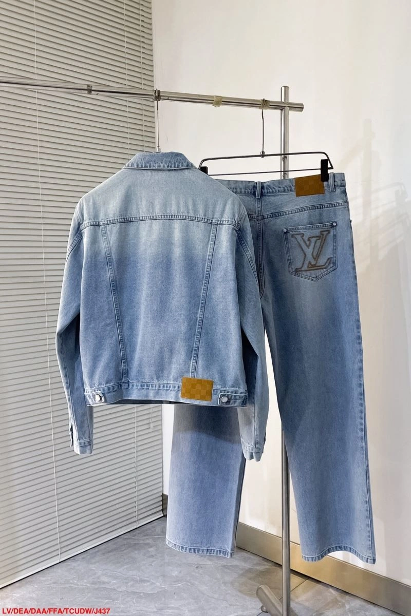 Louis Vuitton Long Suits Youthful 139124