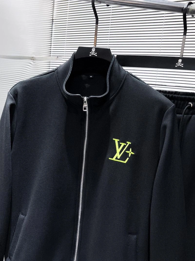 Fashionable Louis Vuitton Long Suits 137785