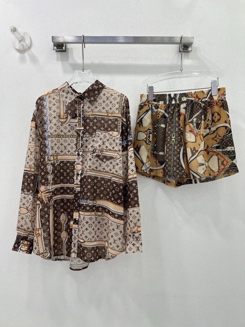 Louis Vuitton Long Suits Breathable 131065
