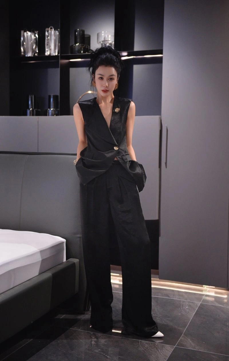 Louis Vuitton Long Suits Modern 131078