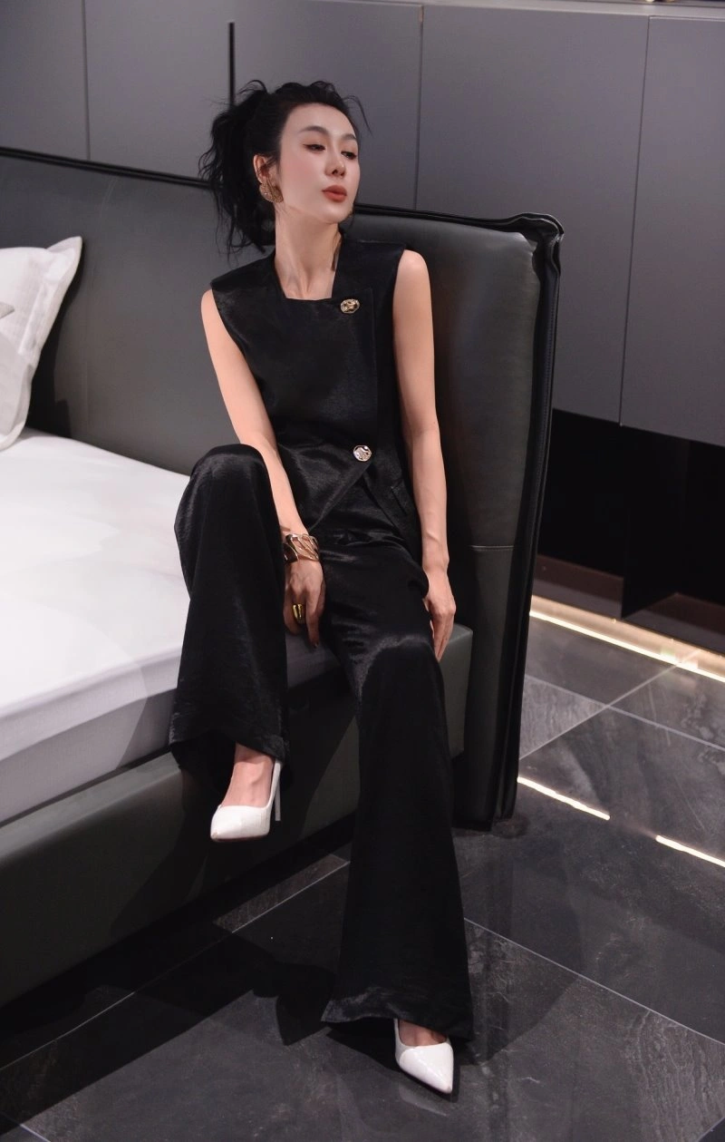 Louis Vuitton Long Suits Modern 131078