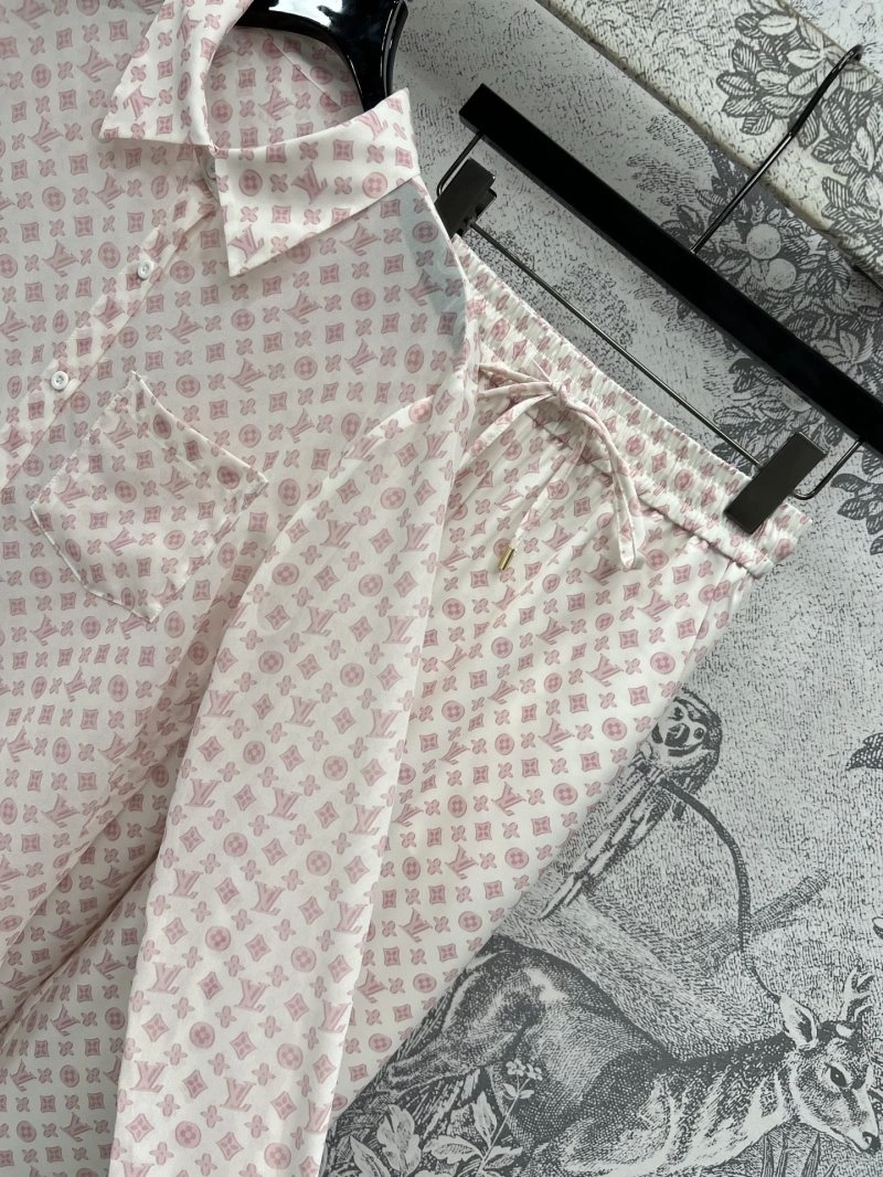 UrbanStyle Louis Vuitton Long Suits 130756