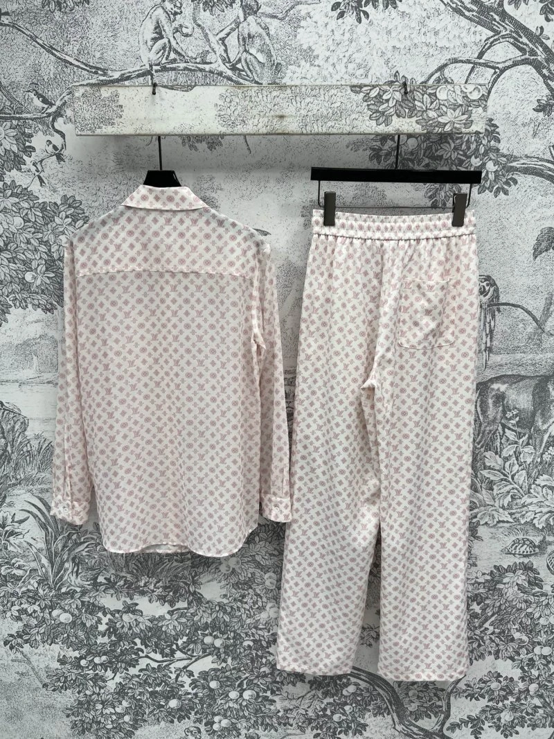 UrbanStyle Louis Vuitton Long Suits 130756