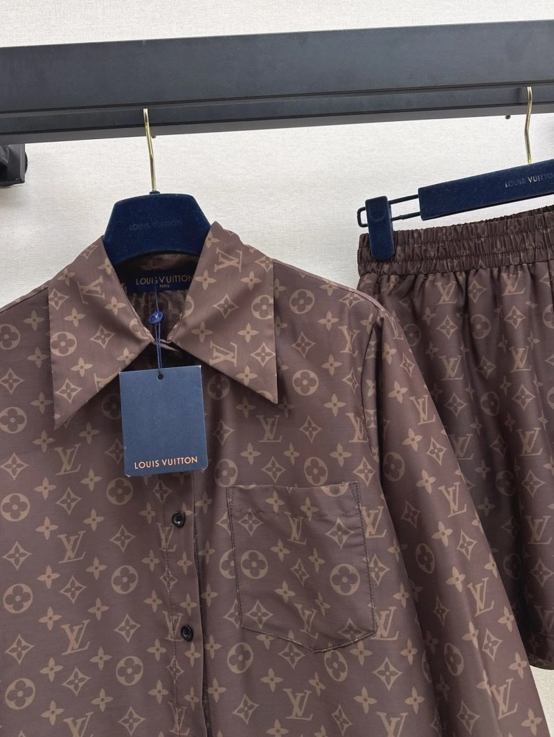 Colorful Louis Vuitton Long Suits 130755