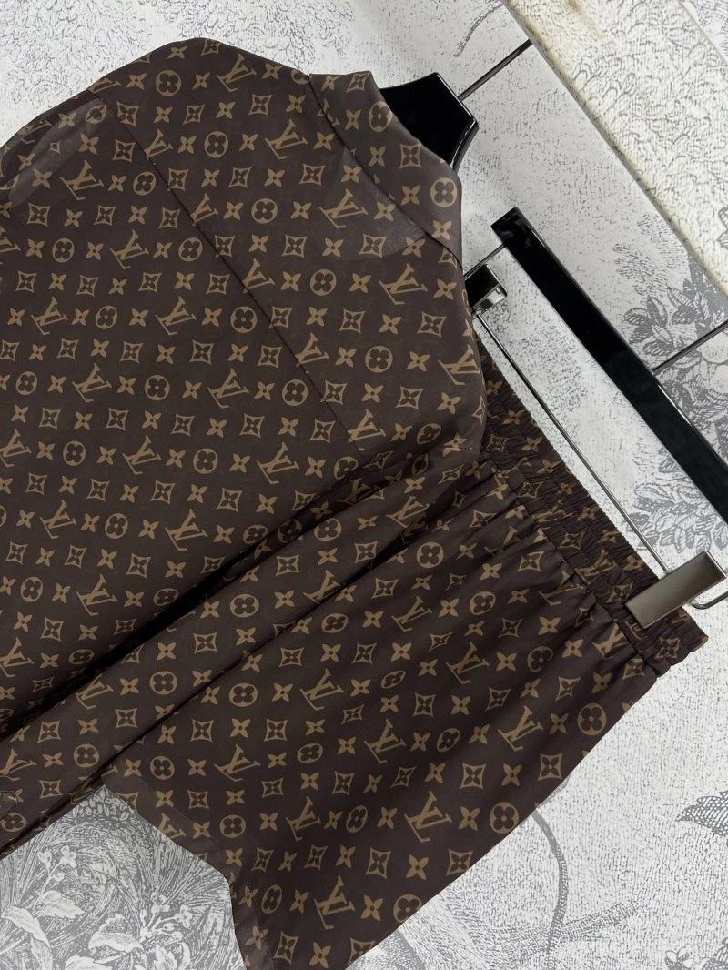 Louis Vuitton Long Suits Functional 130754
