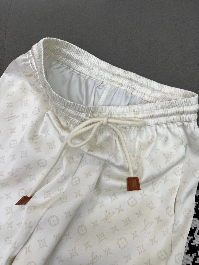 Packable Louis Vuitton Long Suits 131394