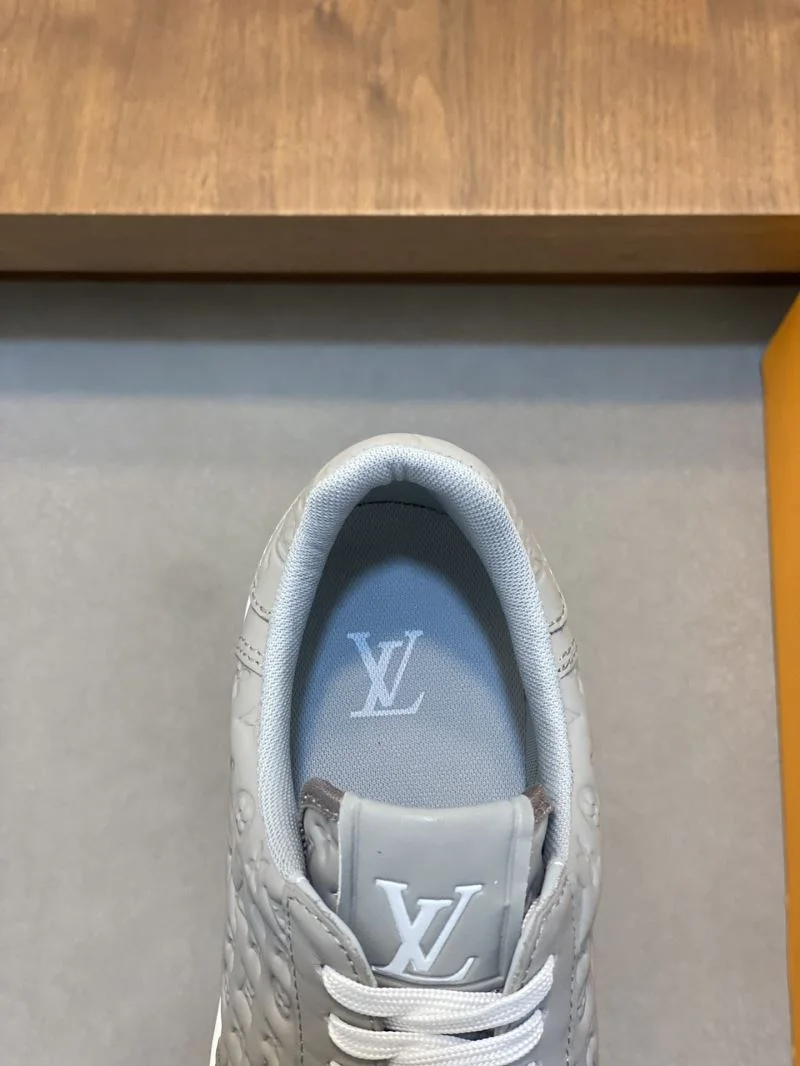 Louis Vuitton Low Shoes EasyCare 30808