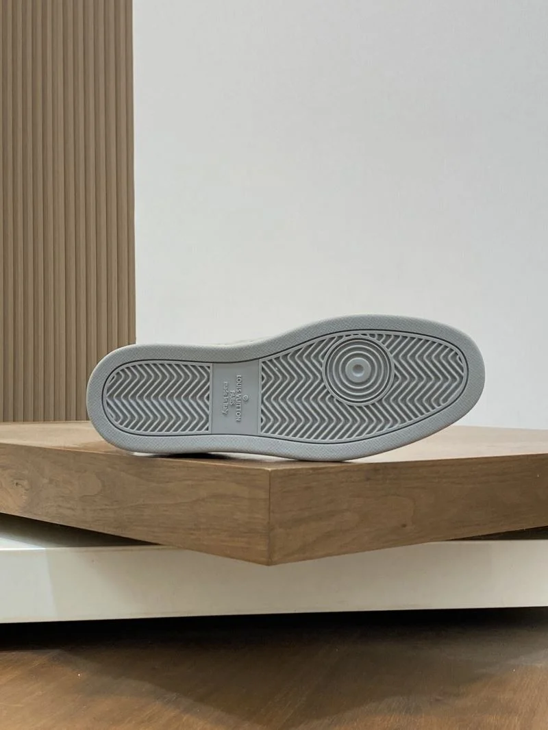 Louis Vuitton Low Shoes EasyCare 30808