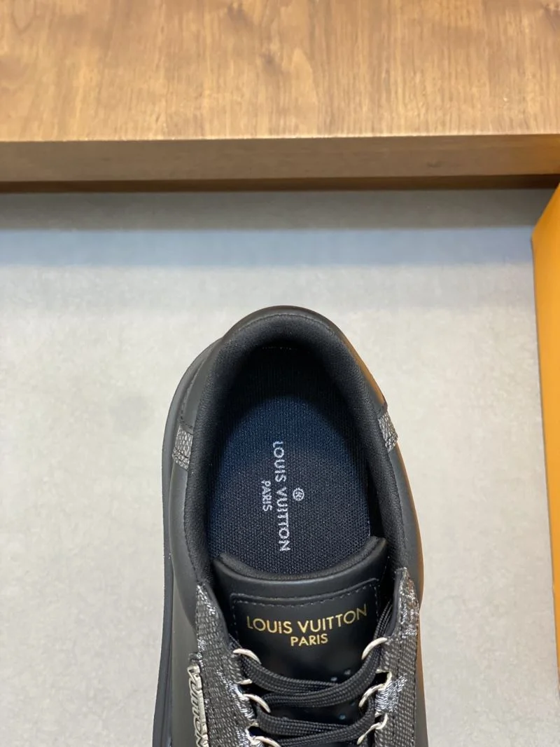 Durable Louis Vuitton Low Shoes 30792