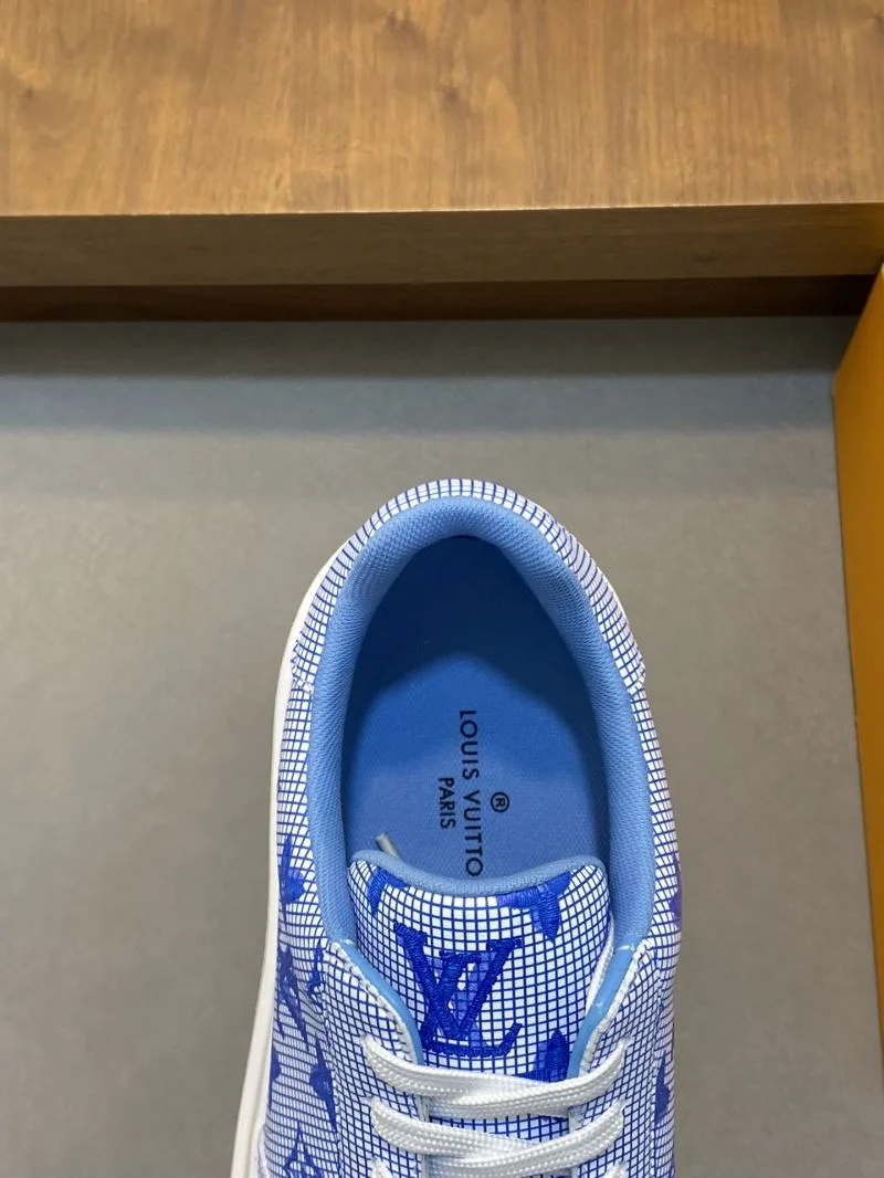Louis Vuitton Low Shoes Stylish 30798