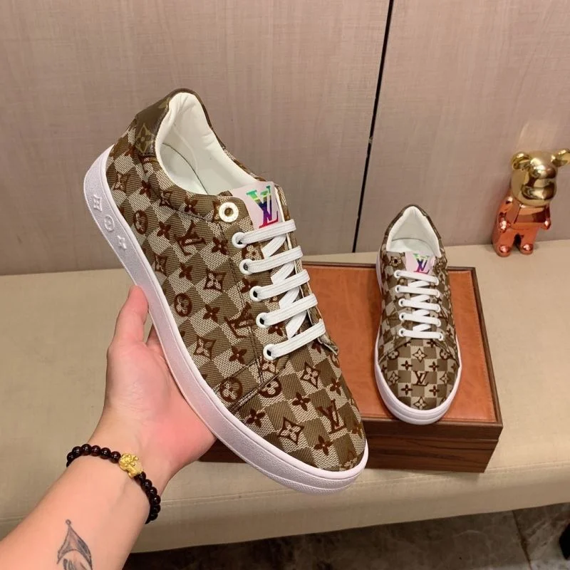 Versatile Louis Vuitton Low Shoes 30793