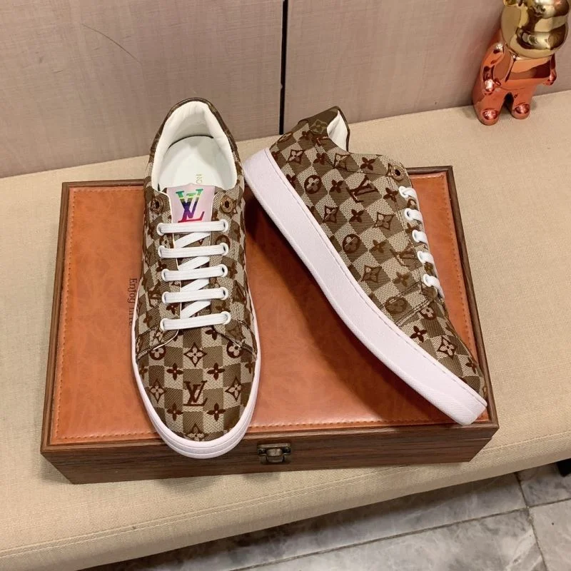 Versatile Louis Vuitton Low Shoes 30793