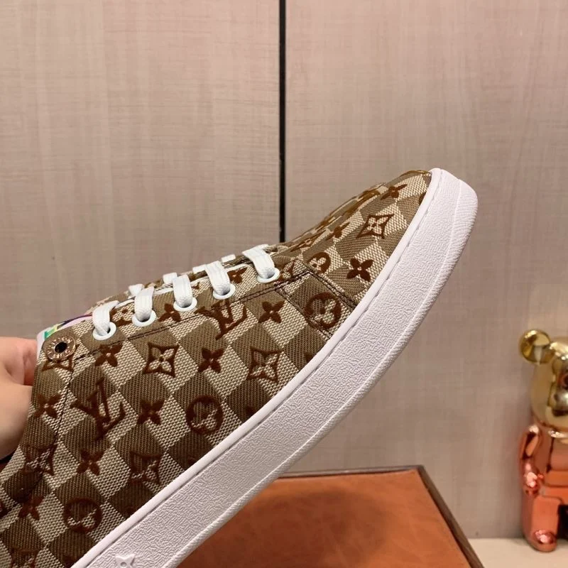 Versatile Louis Vuitton Low Shoes 30793