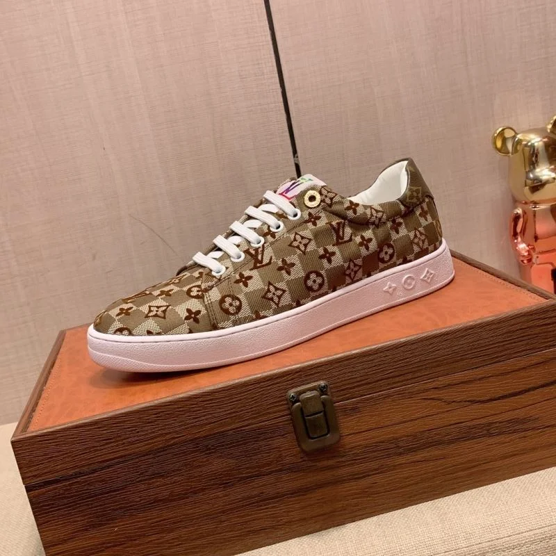Versatile Louis Vuitton Low Shoes 30793