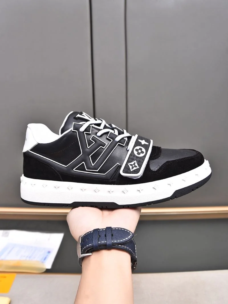 Bold Louis Vuitton Low Shoes 30804