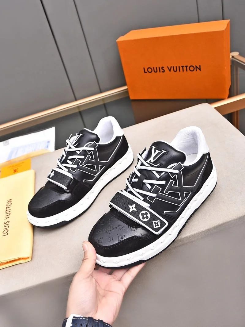 Bold Louis Vuitton Low Shoes 30804