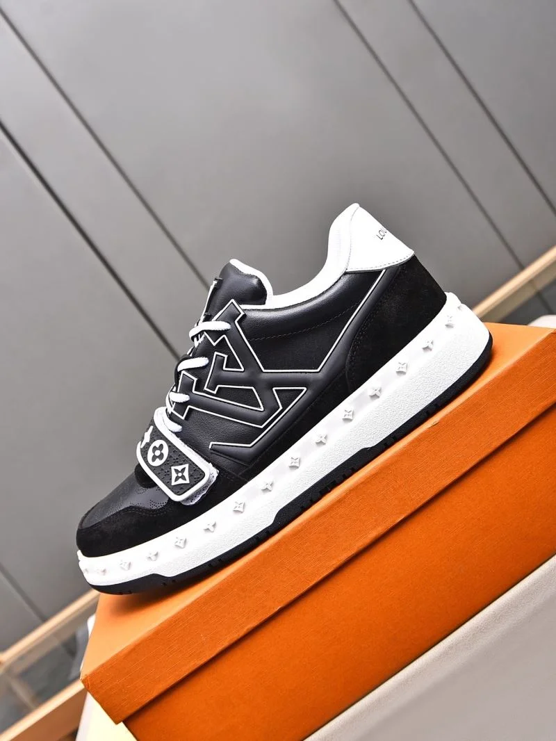 Bold Louis Vuitton Low Shoes 30804