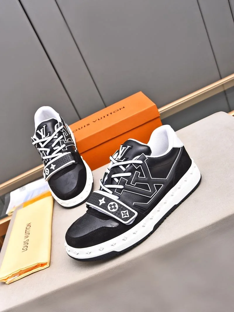 Bold Louis Vuitton Low Shoes 30804