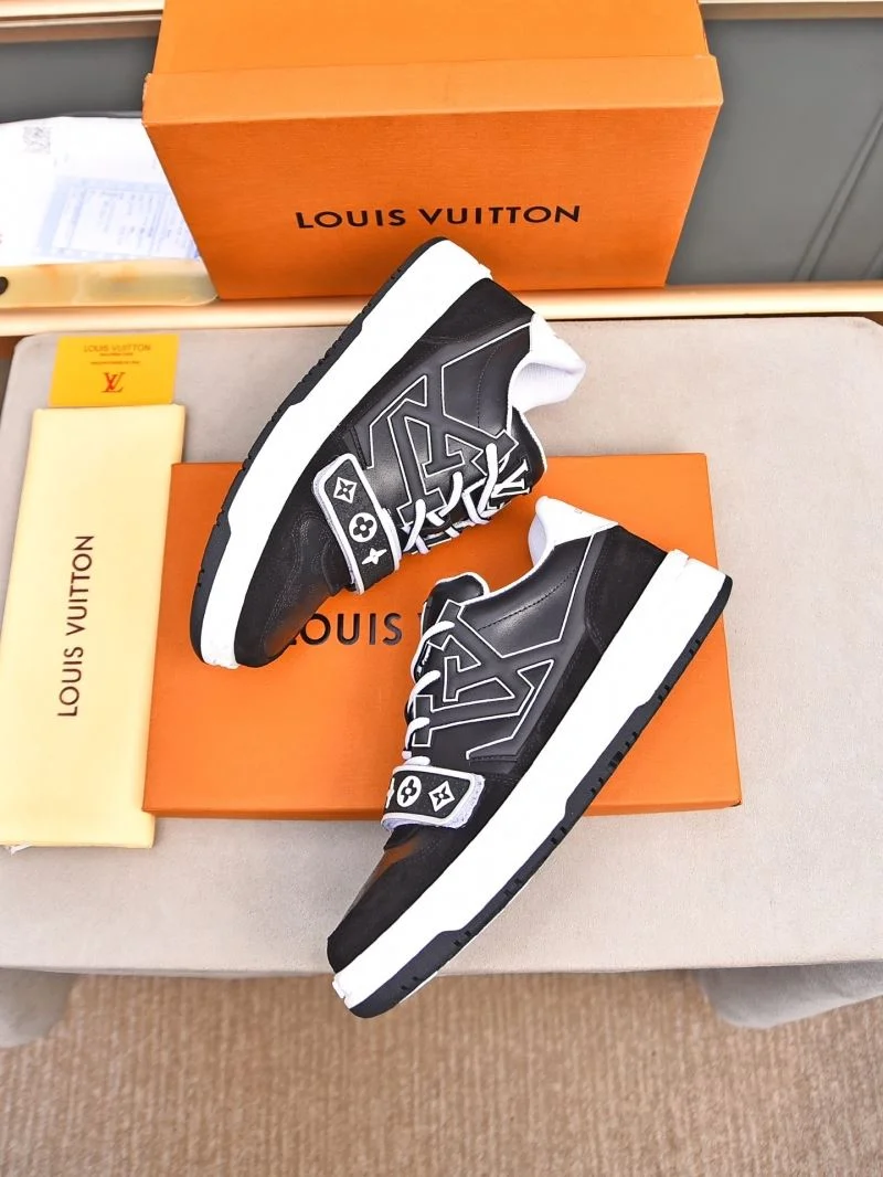 Bold Louis Vuitton Low Shoes 30804