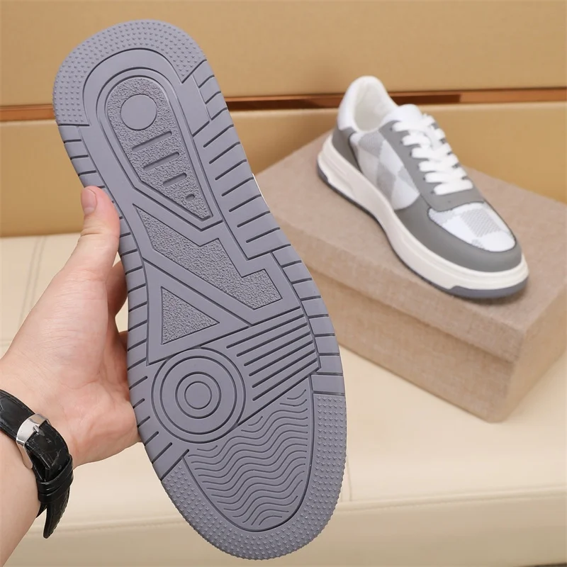 Louis Vuitton Low Shoes TimelessDesign 30813