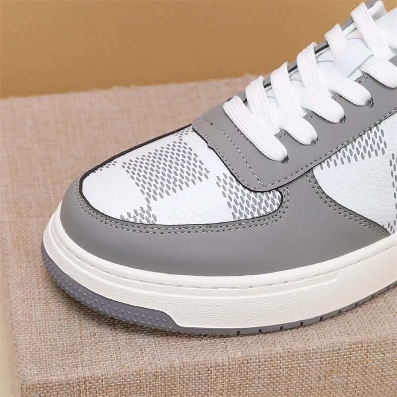 Louis Vuitton Low Shoes TimelessDesign 30813