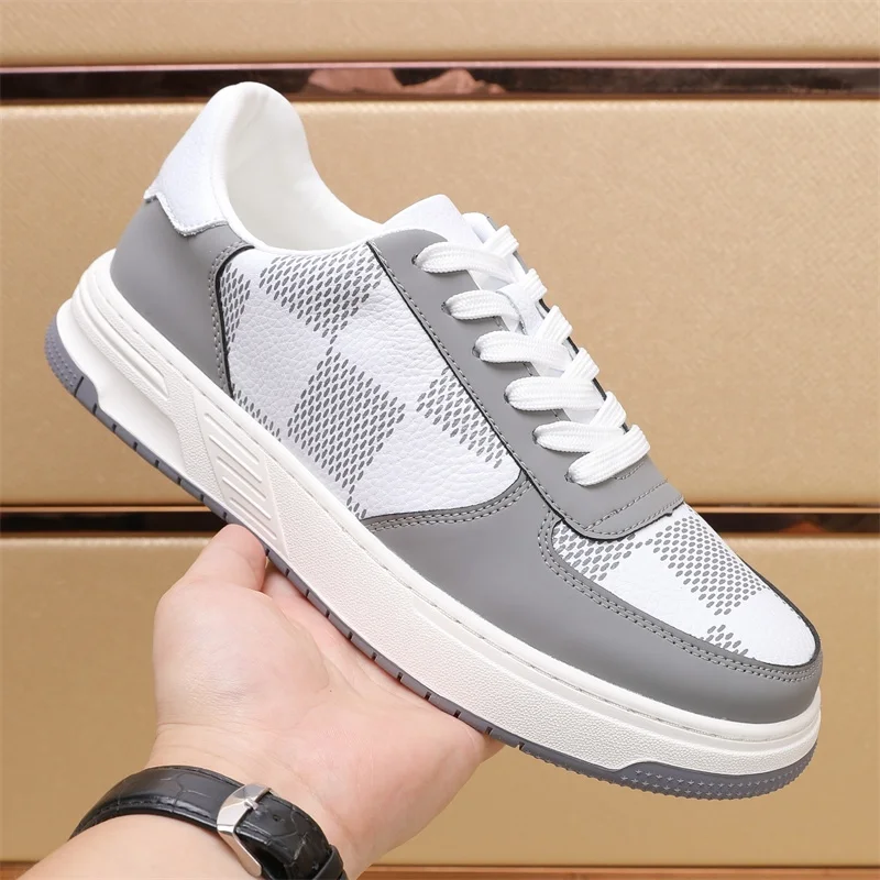 Louis Vuitton Low Shoes TimelessDesign 30813