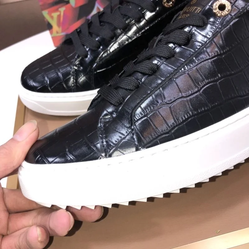 Resilient Louis Vuitton Low Shoes 30796