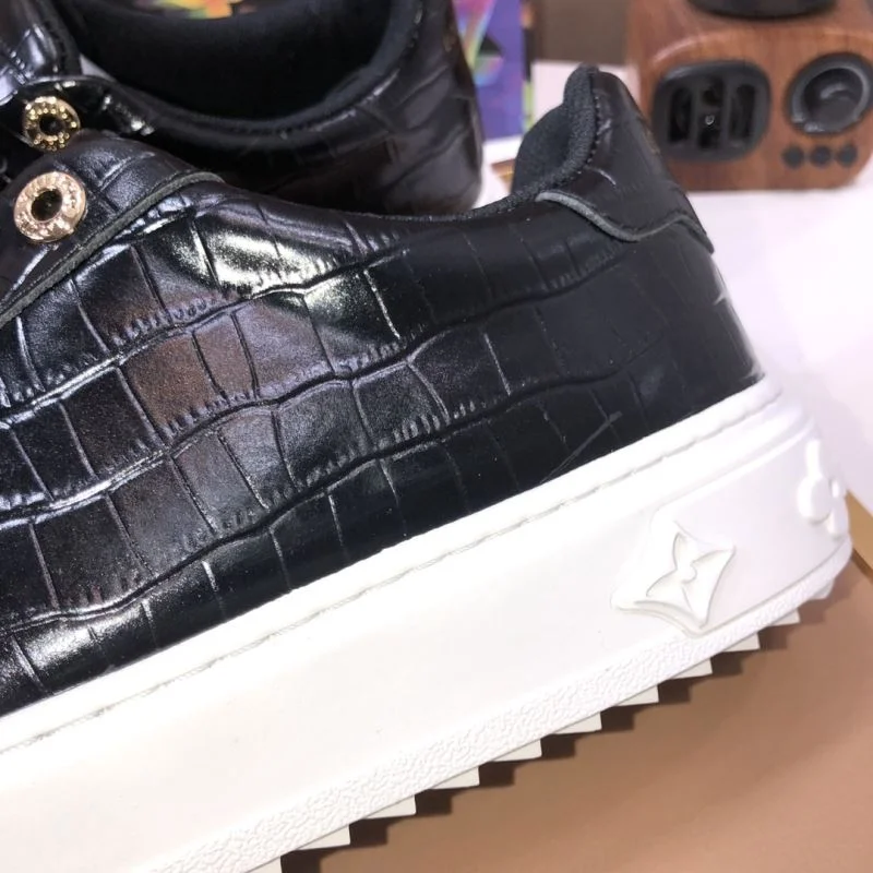 Resilient Louis Vuitton Low Shoes 30796