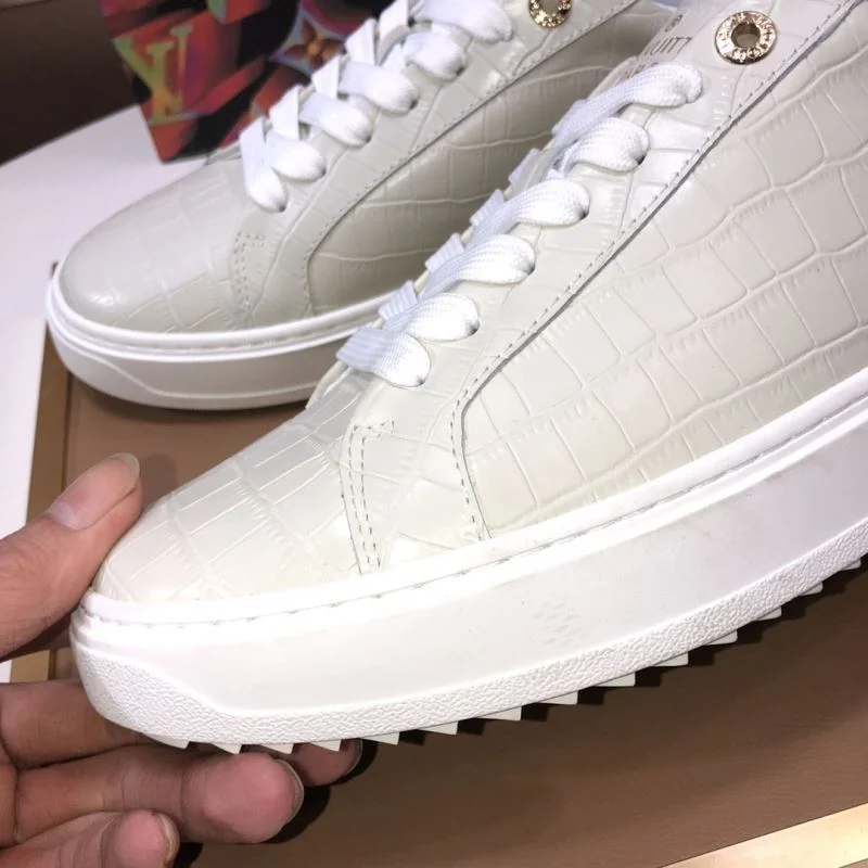 Louis Vuitton Low Shoes Supportive 30815