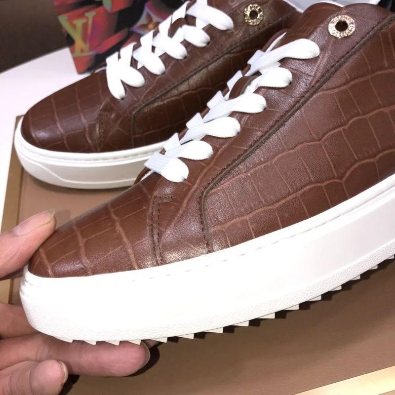Sophisticated Louis Vuitton Low Shoes 30782