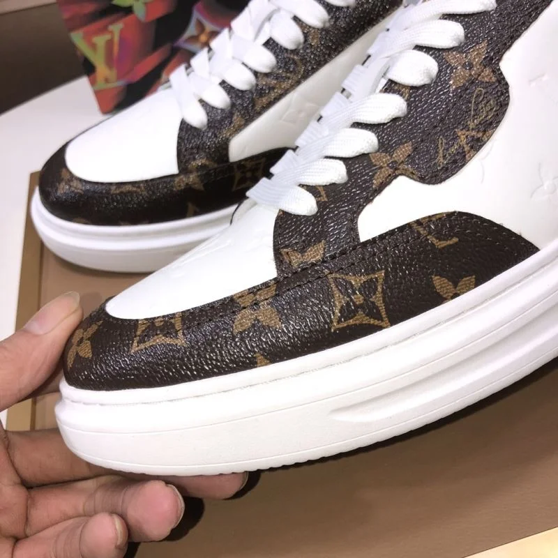 Louis Vuitton Low Shoes Bold 30794