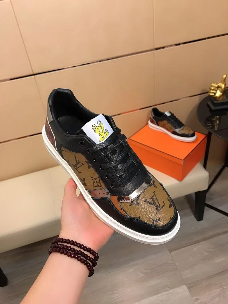 Louis Vuitton Low Shoes Chic 30778