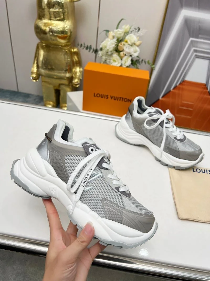 Louis Vuitton Low Shoes Popular 30745