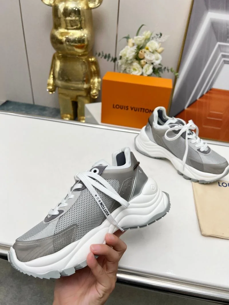 Louis Vuitton Low Shoes Popular 30745