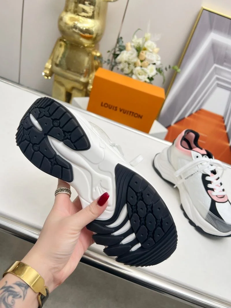 Louis Vuitton Low Shoes UrbanChic 30759