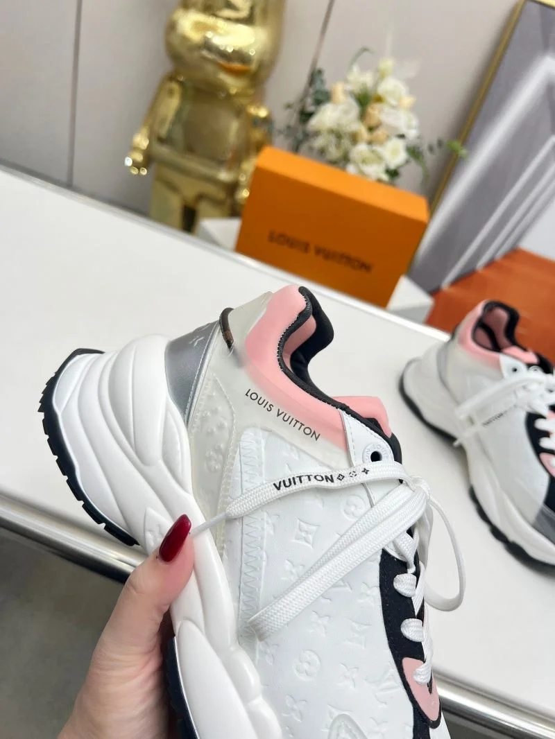 Louis Vuitton Low Shoes UrbanChic 30759