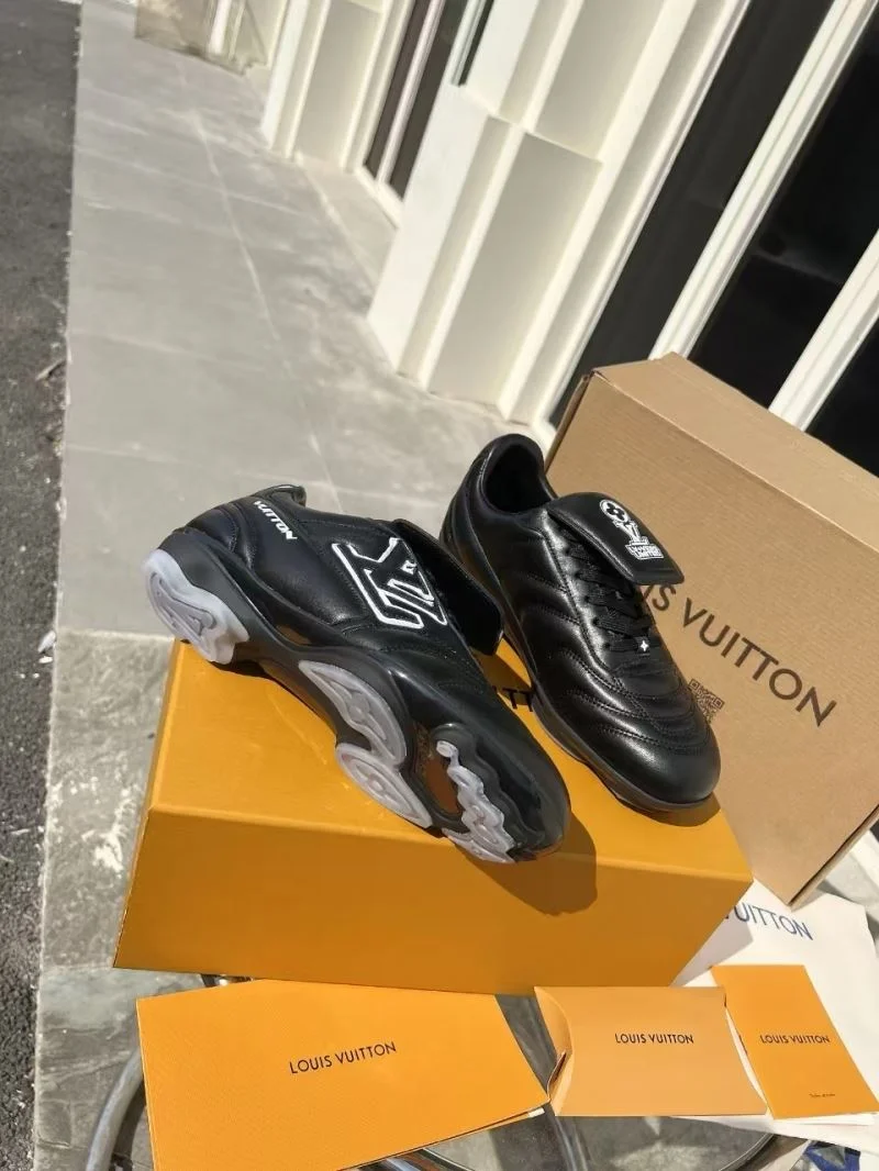 Louis Vuitton Low Shoes ModernLook 30760