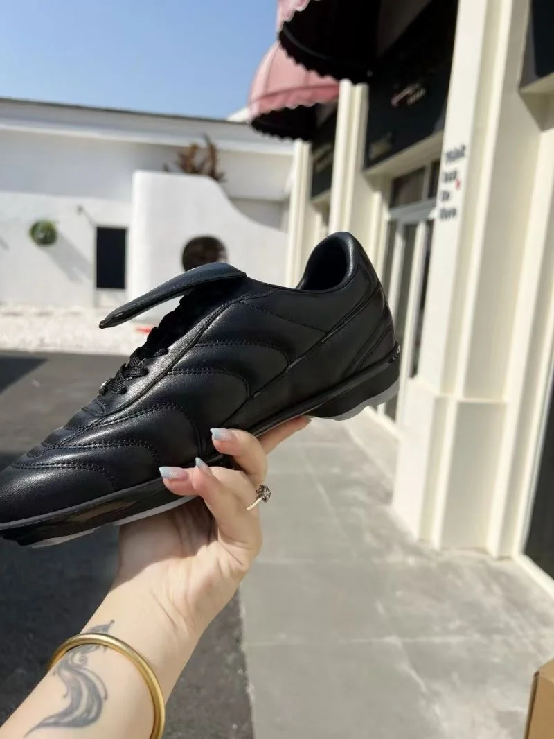 Louis Vuitton Low Shoes ModernLook 30760