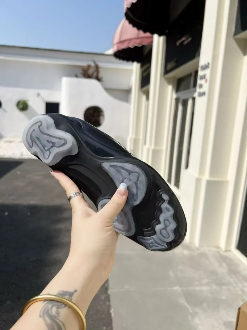 Louis Vuitton Low Shoes ModernLook 30760