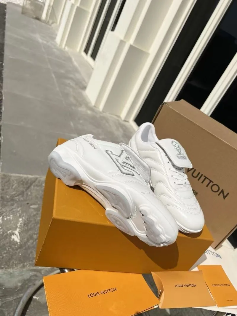 Louis Vuitton Low Shoes SmoothTexture 30773