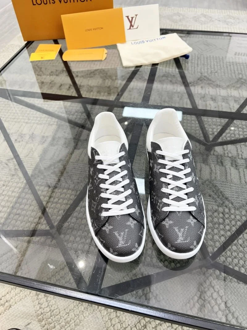 Louis Vuitton Low Shoes FashionForward 30765