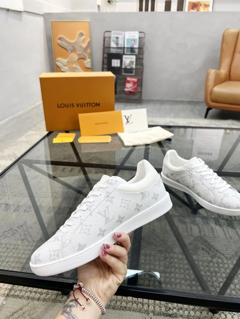 Louis Vuitton Low Shoes Sporty 30757