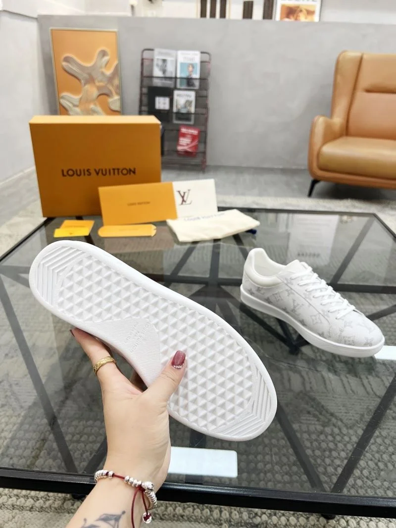 Louis Vuitton Low Shoes Sporty 30757