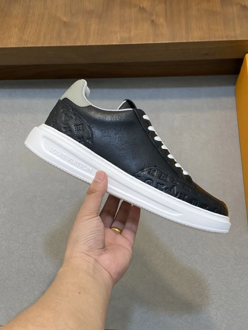 Louis Vuitton Low Shoes GoAnywhere 30744