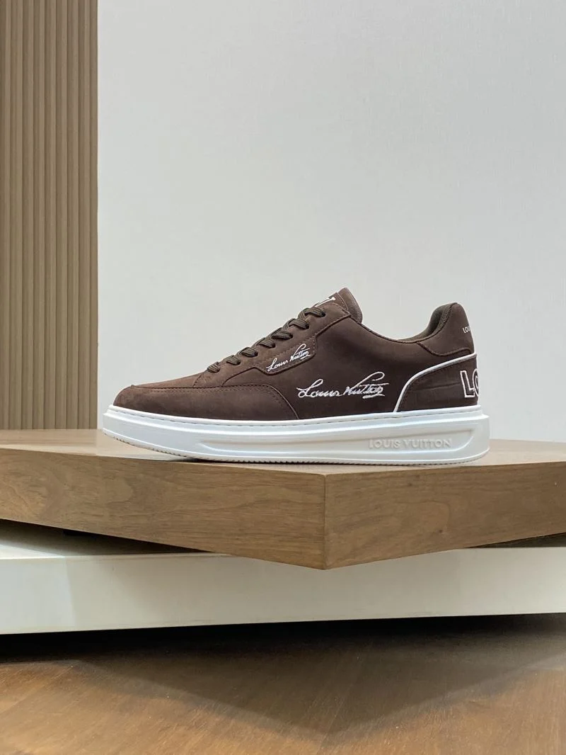 UrbanChic Louis Vuitton Low Shoes 30747
