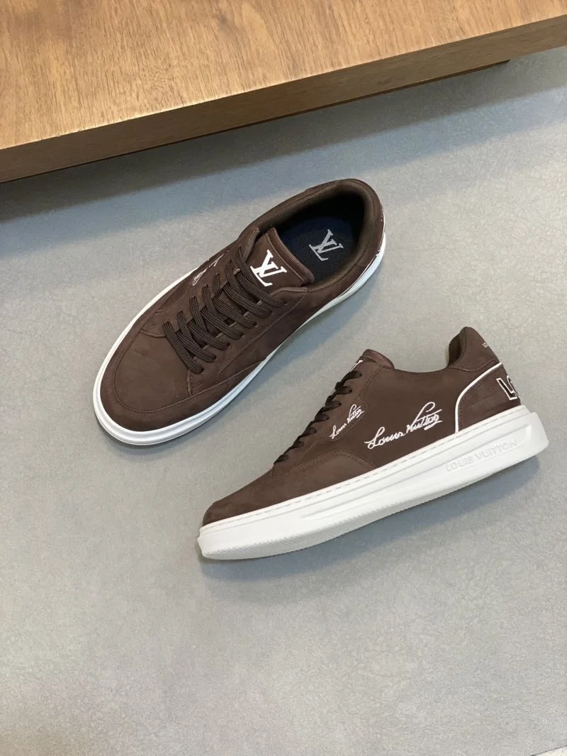 UrbanChic Louis Vuitton Low Shoes 30747