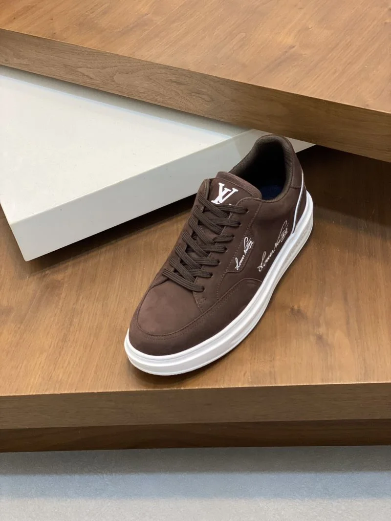 UrbanChic Louis Vuitton Low Shoes 30747